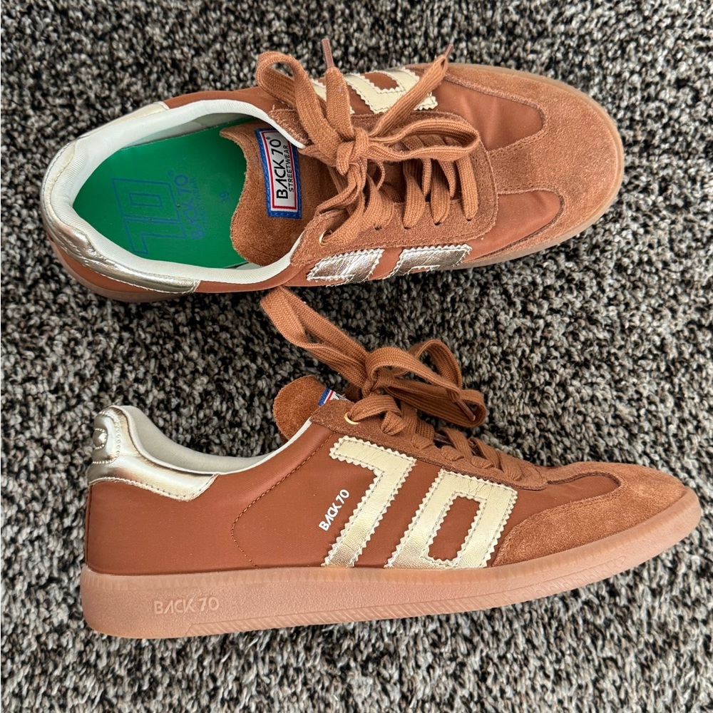 Back 70 women’s Suede & Leather Sneakers - Brown/Cream